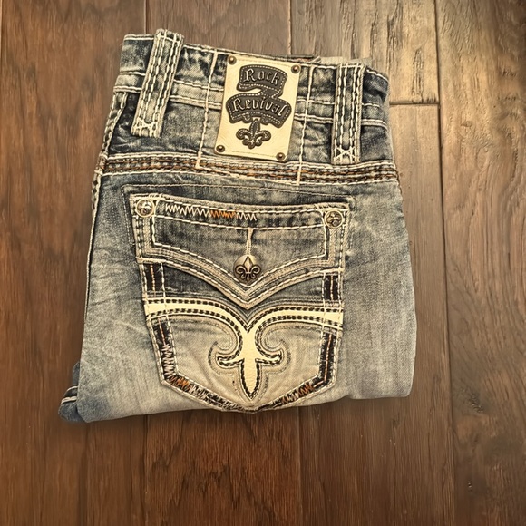 Men’s 30x32 Rock Revival Jeans - Picture 3 of 3